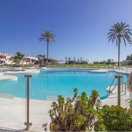 Casa Mercurio Villacana - Right By The Beach Estepona